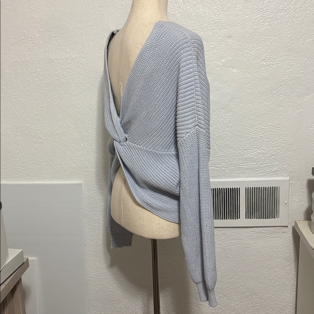 Forever 21 Light Gray Long Sleeve Knit Sweater with Back Twisted Back Detail